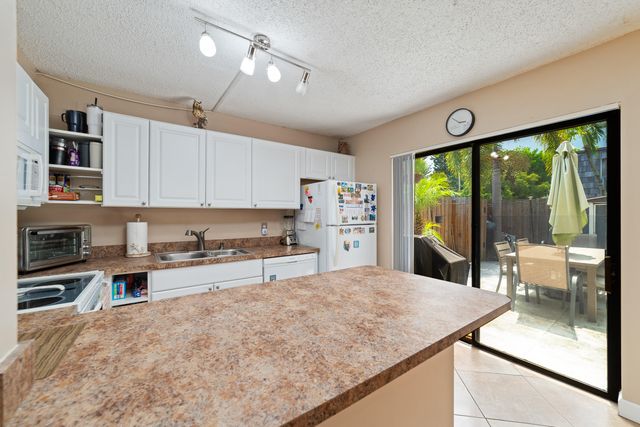 1704 FOREST LAKES Circle A, West Palm Beach, FL 33406