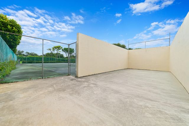 1704 FOREST LAKES Circle A, West Palm Beach, FL 33406