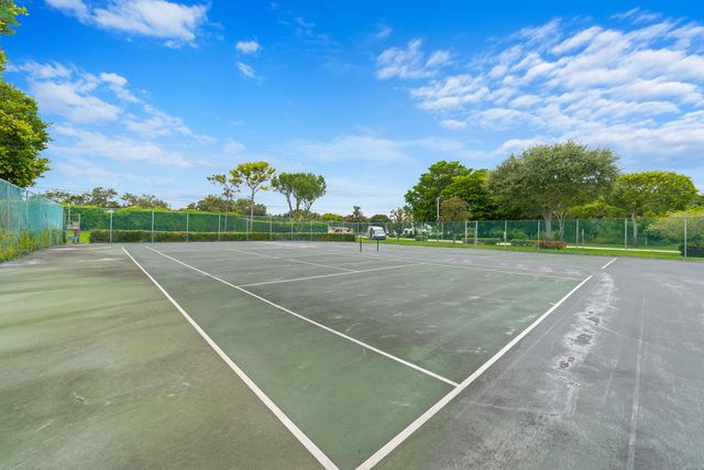 1704 FOREST LAKES Circle A, West Palm Beach, FL 33406