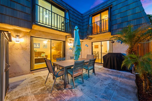 1704 FOREST LAKES Circle A, West Palm Beach, FL 33406