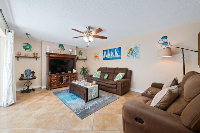 1704 FOREST LAKES Circle A, West Palm Beach, FL 33406