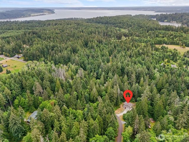 12716 97th Street Ct, Anderson Island, WA 98303