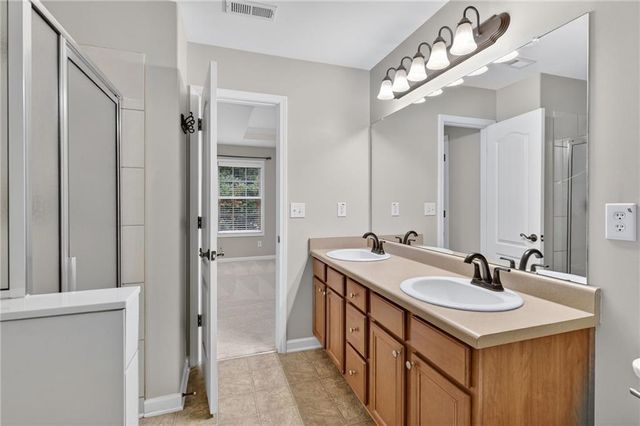 1186 Lake Point Way, Suwanee, GA 30024