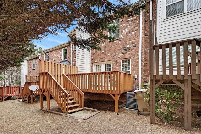 1186 Lake Point Way, Suwanee, GA 30024