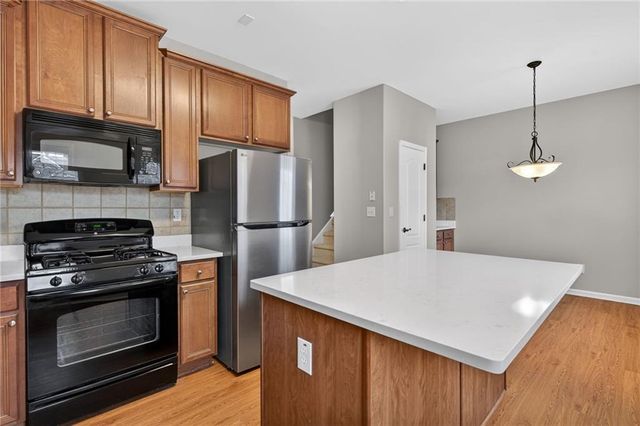 1186 Lake Point Way, Suwanee, GA 30024