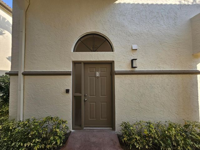 5235 Europa Drive O, Boynton Beach, FL 33437