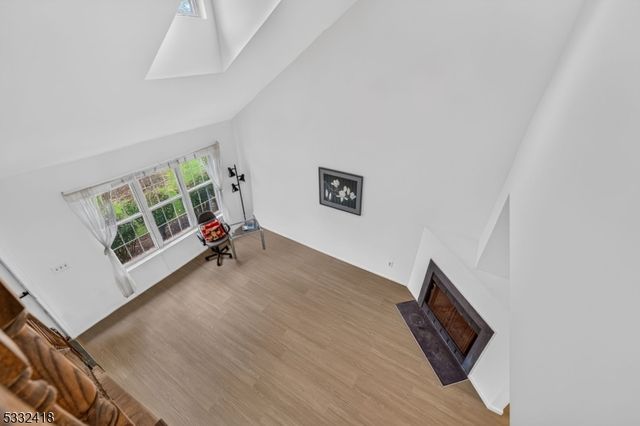 268 Edgeware Ct, Franklin Twp., NJ 08873