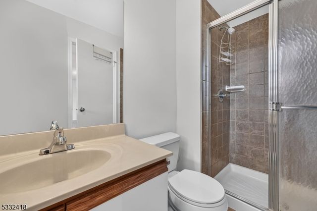 268 Edgeware Ct, Franklin Twp., NJ 08873