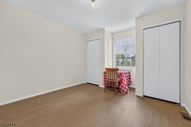 268 Edgeware Ct, Franklin Twp., NJ 08873