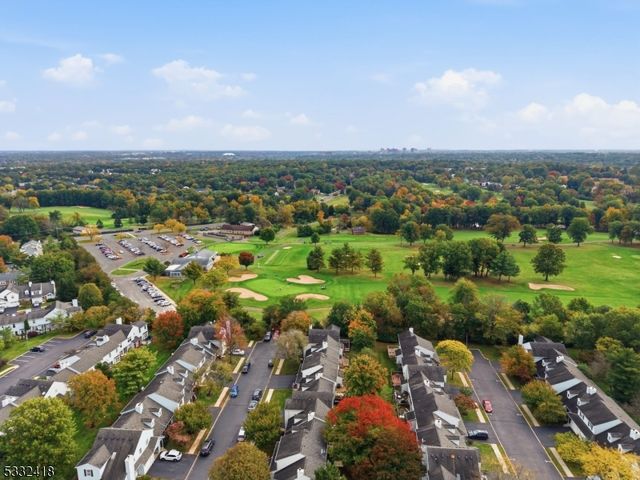268 Edgeware Ct, Franklin Twp., NJ 08873
