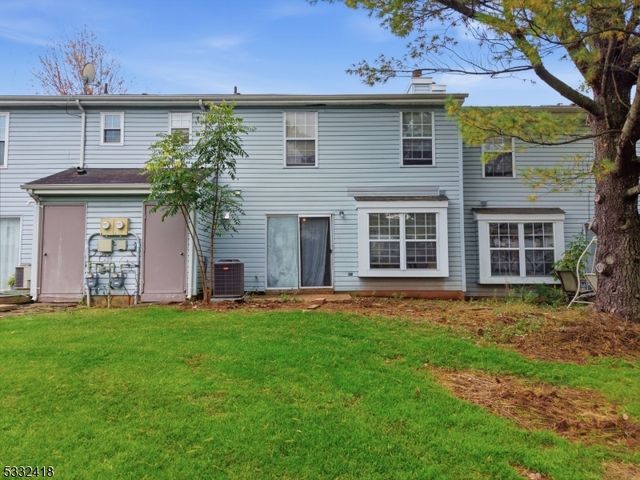 268 Edgeware Ct, Franklin Twp., NJ 08873