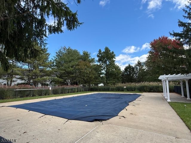 268 Edgeware Ct, Franklin Twp., NJ 08873