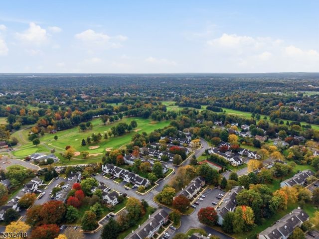 268 Edgeware Ct, Franklin Twp., NJ 08873