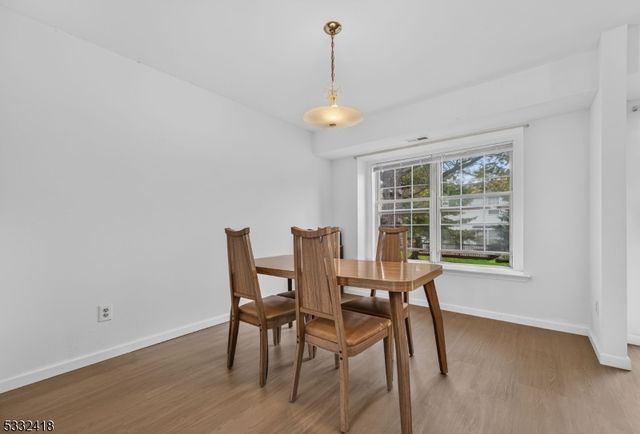 268 Edgeware Ct, Franklin Twp., NJ 08873