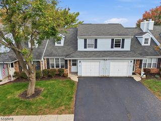 268 Edgeware Ct, Franklin Twp., NJ 08873