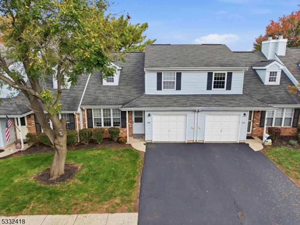 268 Edgeware Ct, Franklin Twp., NJ 08873 — exterior