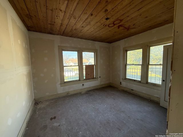 702 Canton, San Antonio, TX 78202