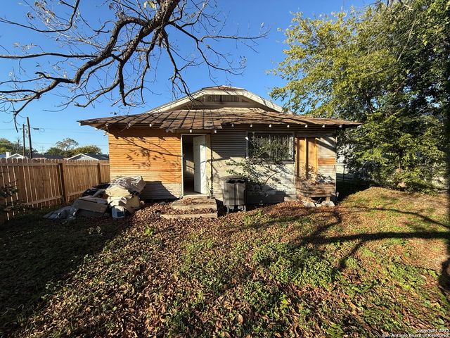 702 Canton, San Antonio, TX 78202