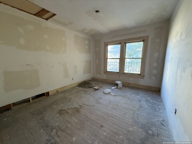 702 Canton, San Antonio, TX 78202