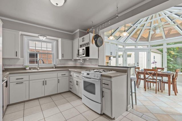 280 RIVER DRIVE, Appleton, WI 54915