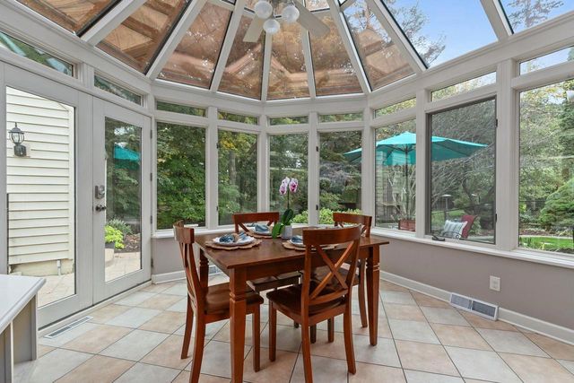 280 RIVER DRIVE, Appleton, WI 54915