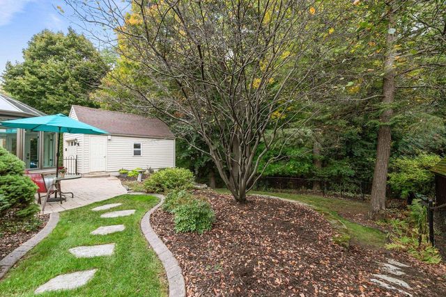 280 RIVER DRIVE, Appleton, WI 54915