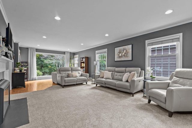 280 RIVER DRIVE, Appleton, WI 54915