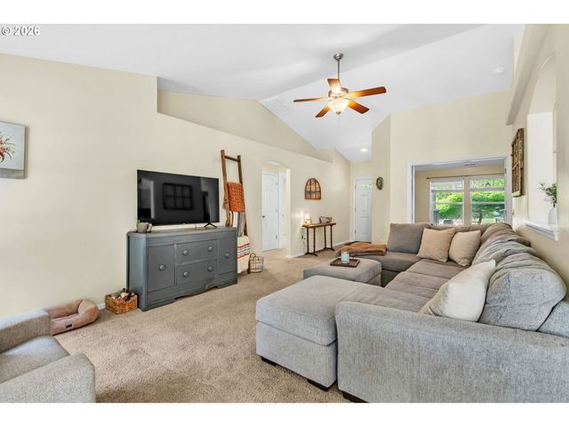 87607 HALCYON Dr, Veneta, OR 97487