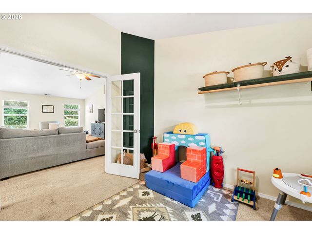 87607 HALCYON Dr, Veneta, OR 97487