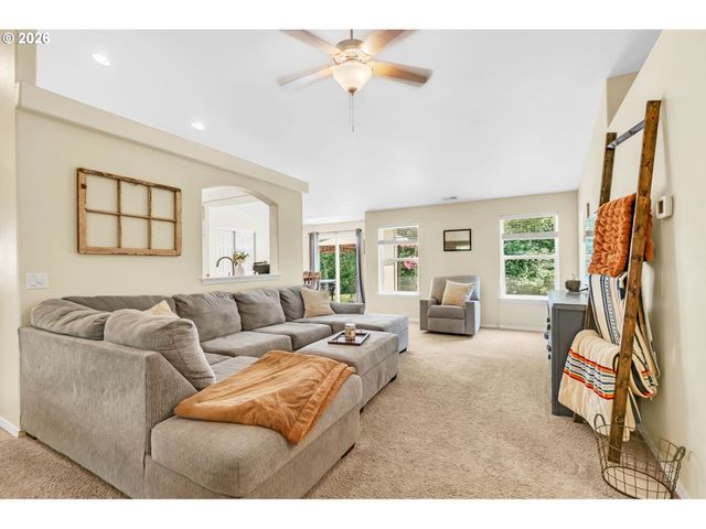 87607 HALCYON Dr, Veneta, OR 97487