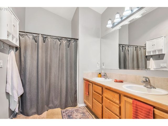 87607 HALCYON Dr, Veneta, OR 97487