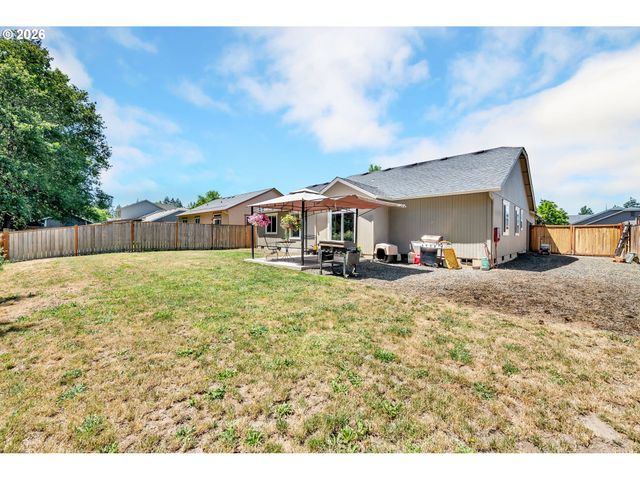 87607 HALCYON Dr, Veneta, OR 97487