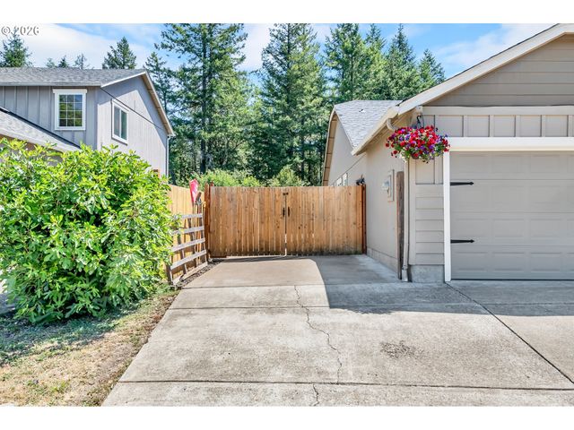87607 HALCYON Dr, Veneta, OR 97487