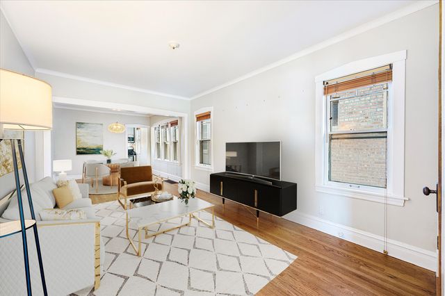 1010 S OAK PARK Avenue, Oak Park, IL 60304