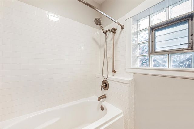 1010 S OAK PARK Avenue, Oak Park, IL 60304