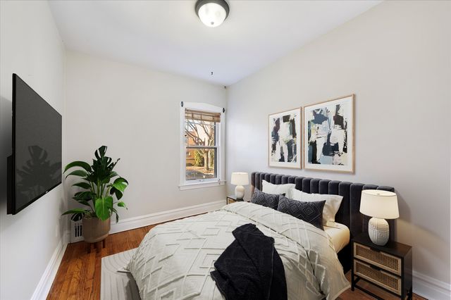 1010 S OAK PARK Avenue, Oak Park, IL 60304