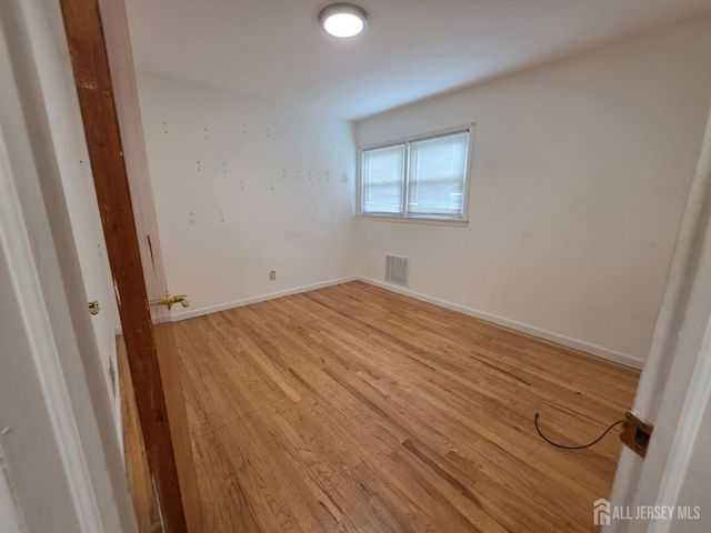 24 Louis Street, Sayreville, NJ 08859