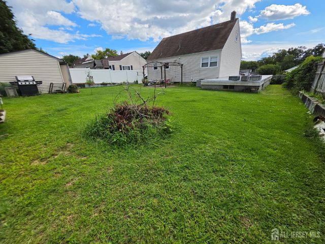 24 Louis Street, Sayreville, NJ 08859