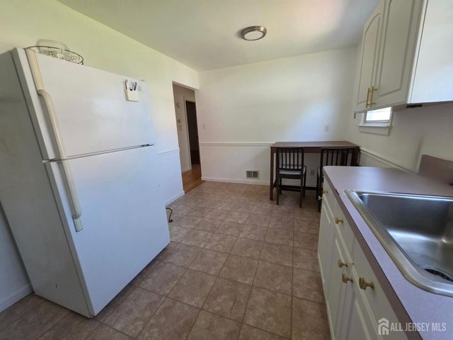 24 Louis Street, Sayreville, NJ 08859