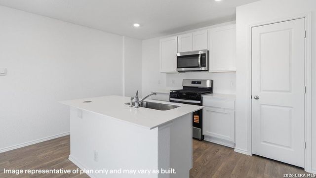 5946 Celestite Bend, San Antonio, TX 78222