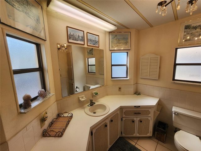 808 53RD AVENUE E 301, Bradenton, FL 34203