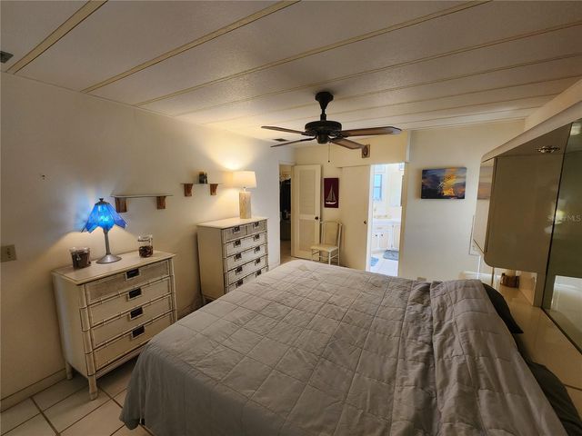 808 53RD AVENUE E 301, Bradenton, FL 34203