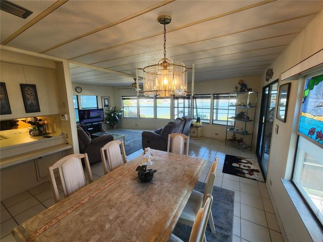 808 53RD AVENUE E 301, Bradenton, FL 34203