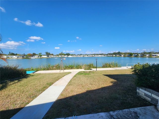 808 53RD AVENUE E 301, Bradenton, FL 34203