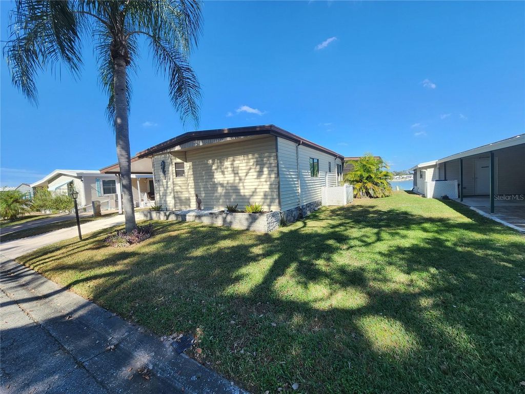 808 53RD AVENUE E 301, Bradenton, FL 34203