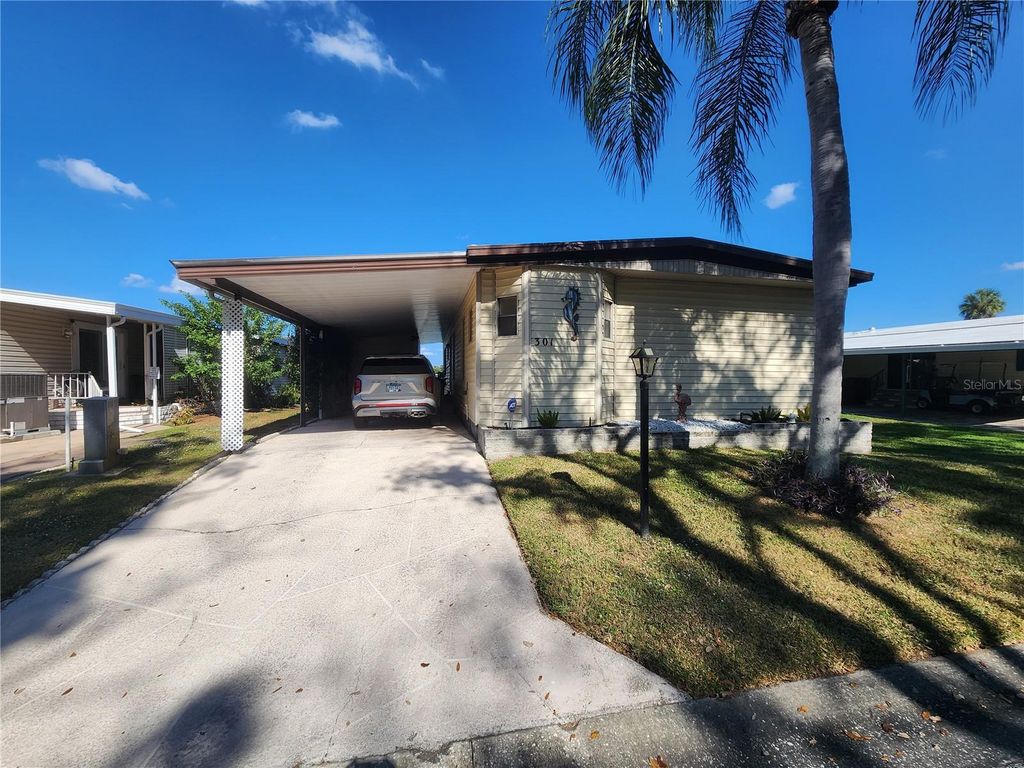 Image 2 of property listing at 808 53RD AVENUE E 301, Bradenton, FL 34203