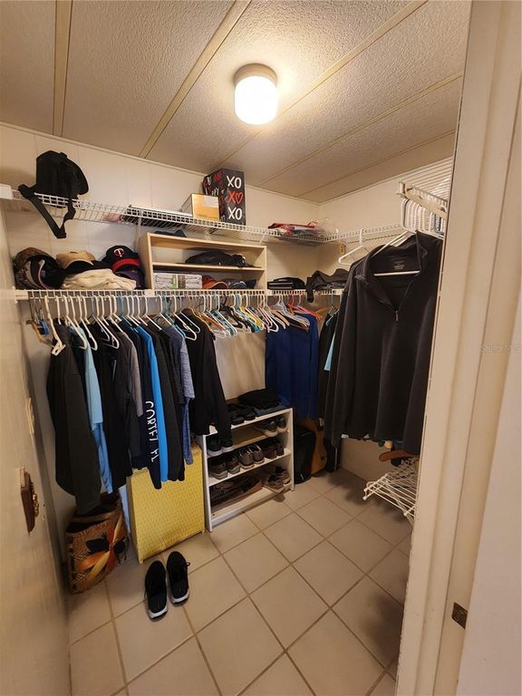 Image 19 of property listing at 808 53RD AVENUE E 301, Bradenton, FL 34203