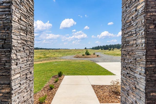 8250 W Mission Rd, Spokane, WA 99224