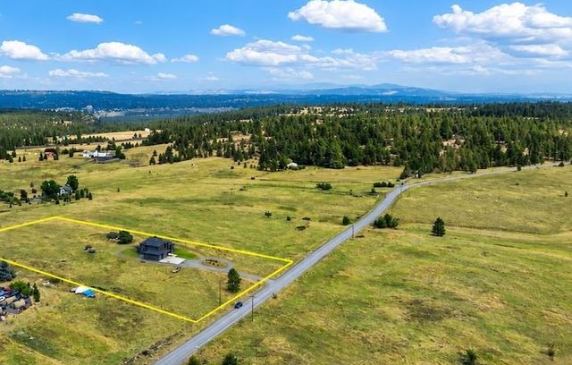 8250 W Mission Rd, Spokane, WA 99224