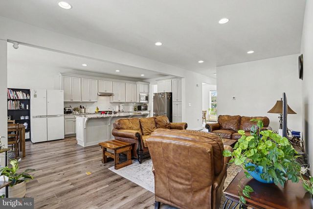 206 ANNIKA WAY, Mechanicsburg, PA 17050